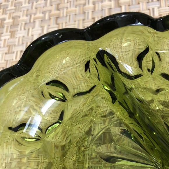 Vintage Anchor Hocking Avocado Green Oval Thumbprint Pattern Divided Relish Dish - Picture 7 of 10